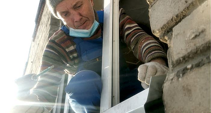 Установка наружных отливов на окна в Алматы