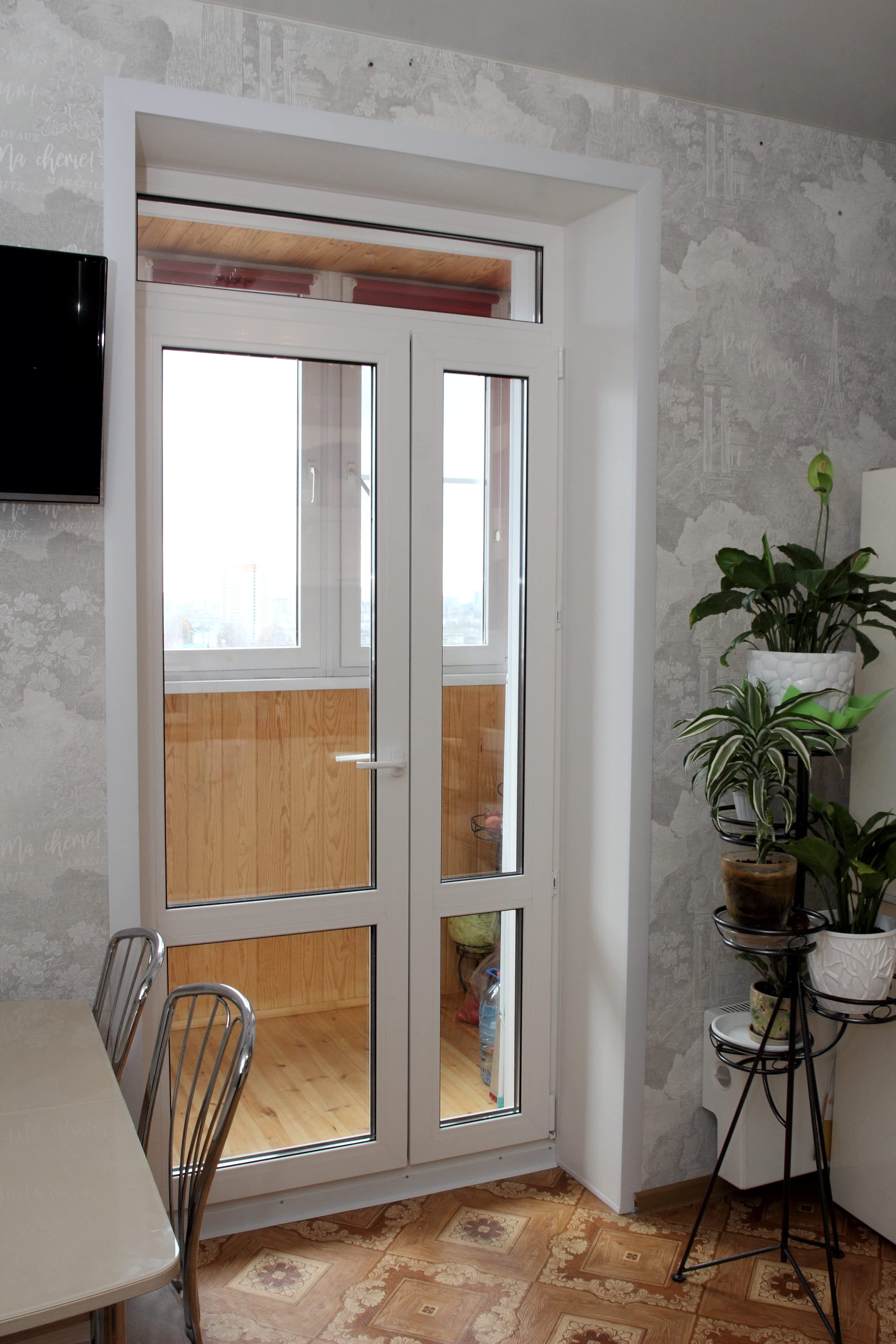 Пластиковая двойная дверь VEKA SoftLine 82
