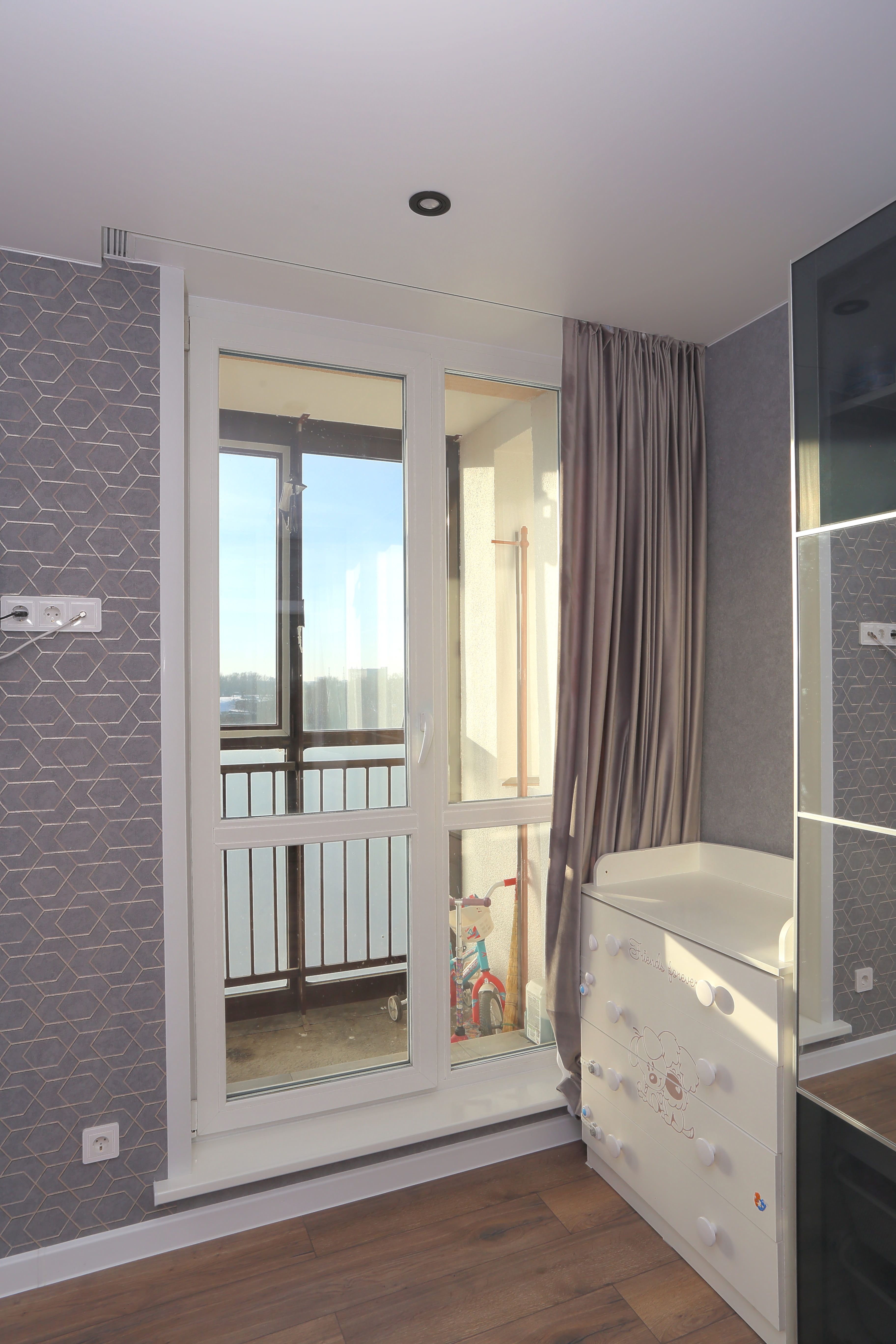 Пластиковая двойная дверь VEKA SoftLine 82