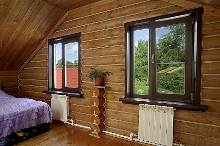 Дом из бруса, кашированные окна